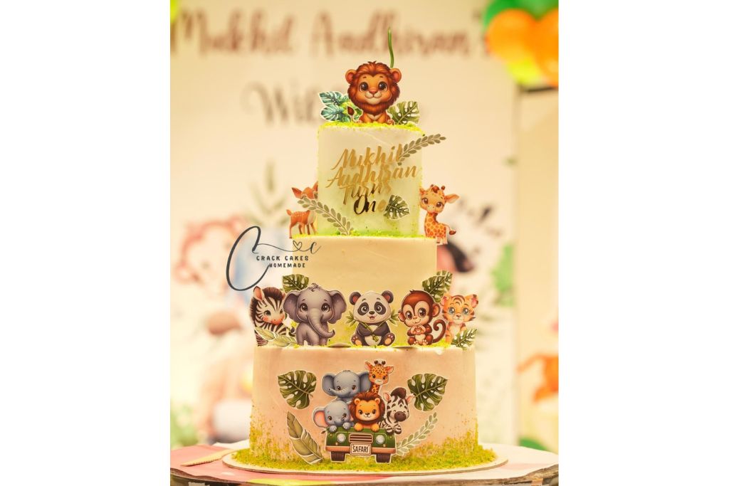 Cake decorating tools